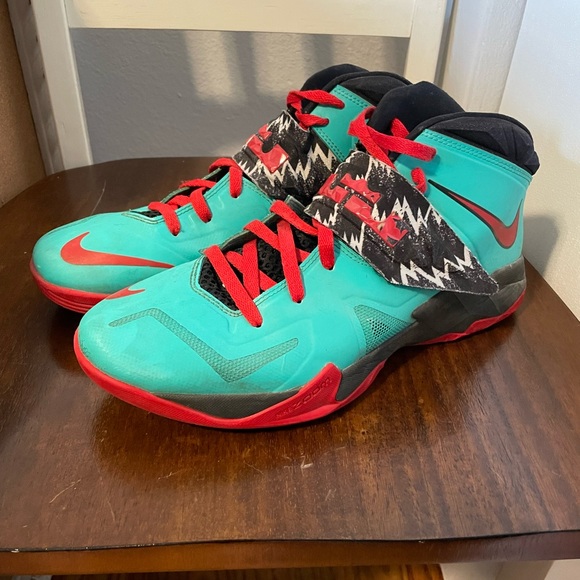 Nike Lebron Zoom Soldier VII Custom - Picture 3 of 3
